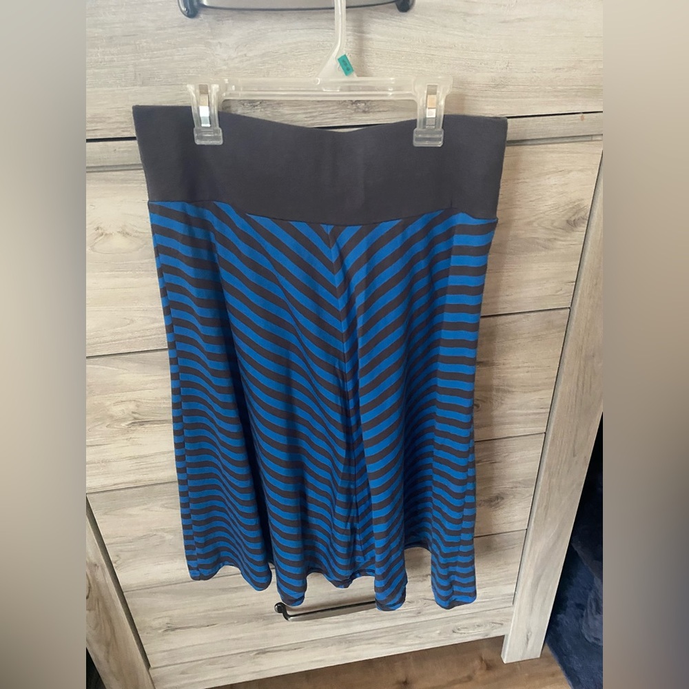 Old Navy blue and gray striped skirt